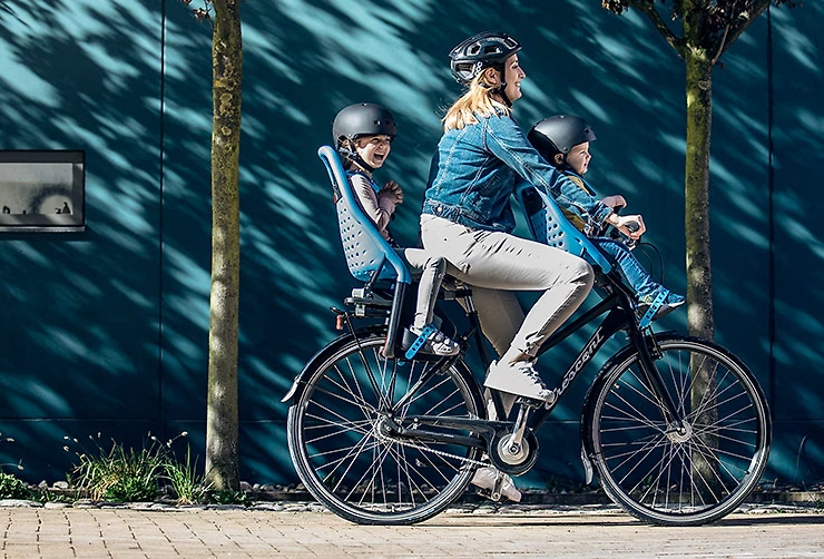 Een fietsstoeltje op de elektrische fiets: waar moet je op letten?